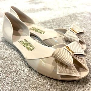 Salvatore Ferragamo - Cream Jelly Flats